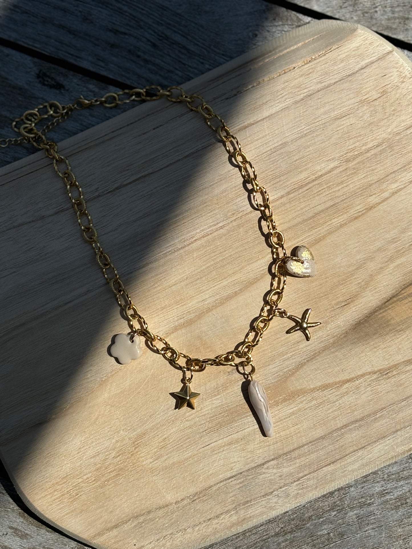 COLLIER LAURA