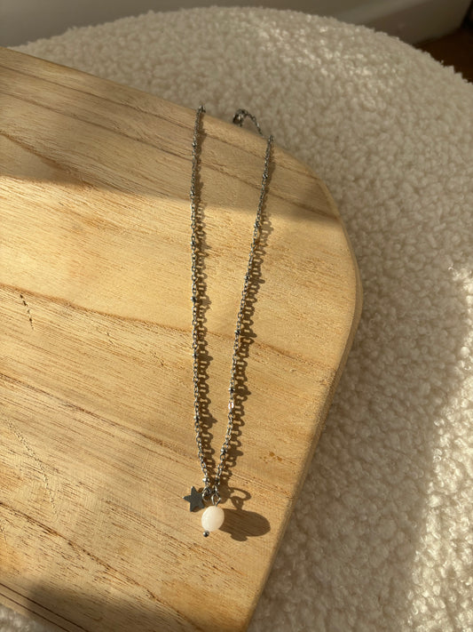 COLLIER DIVINE